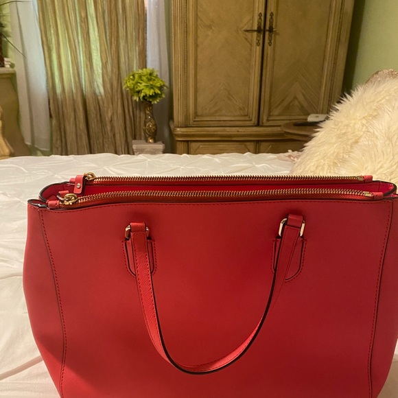 Sold - Picture 1 of 3